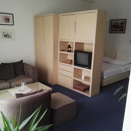Guest House Amico รานเย ภายนอก รูปภาพ