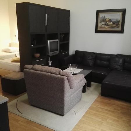 Guest House Amico รานเย ภายนอก รูปภาพ