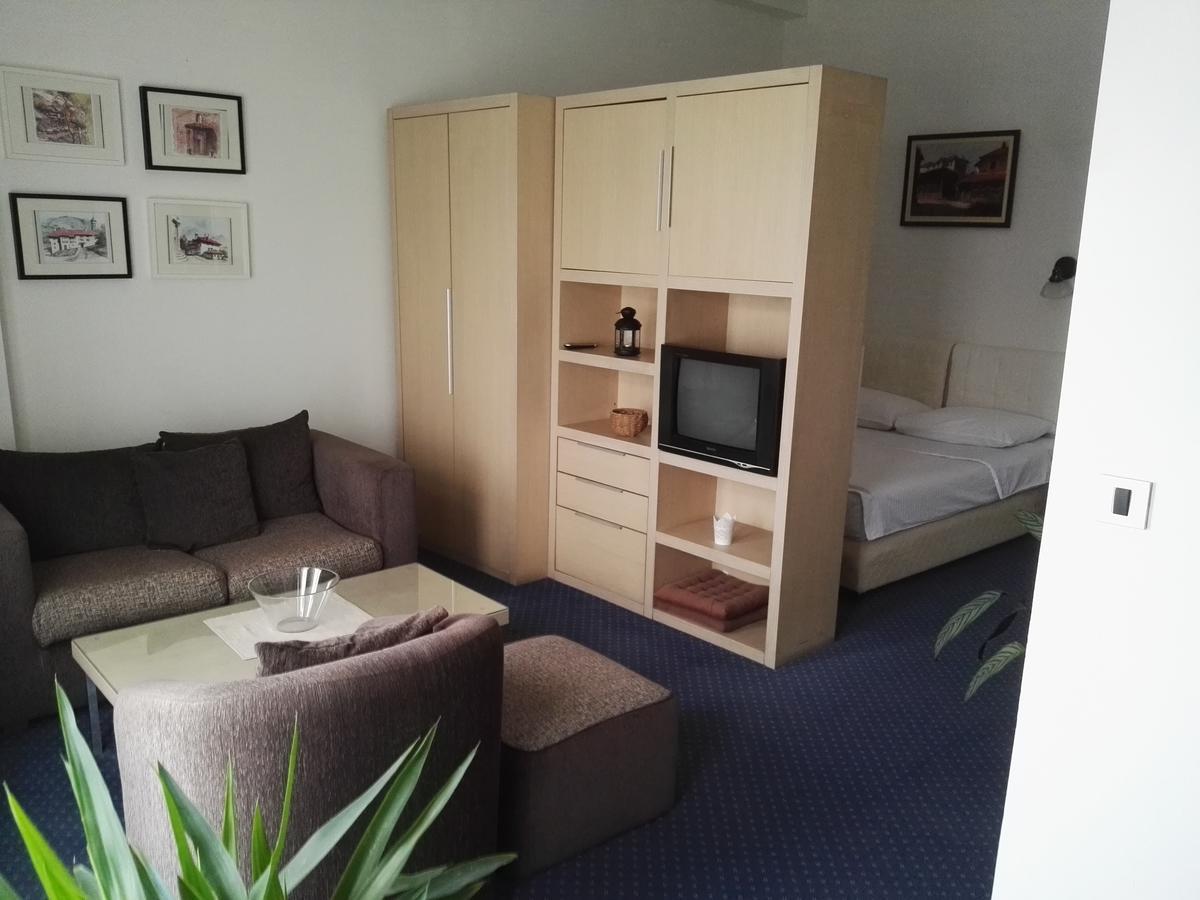 Guest House Amico รานเย ภายนอก รูปภาพ