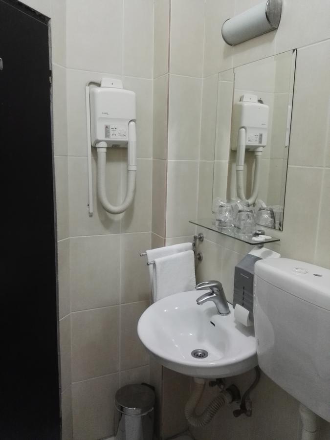Guest House Amico รานเย ภายนอก รูปภาพ