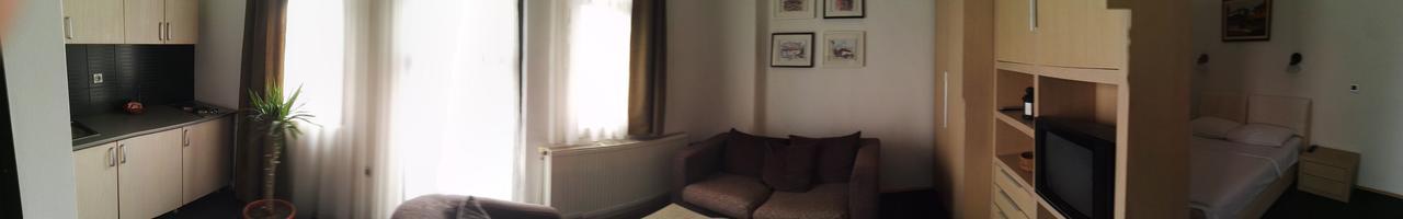 Guest House Amico รานเย ภายนอก รูปภาพ